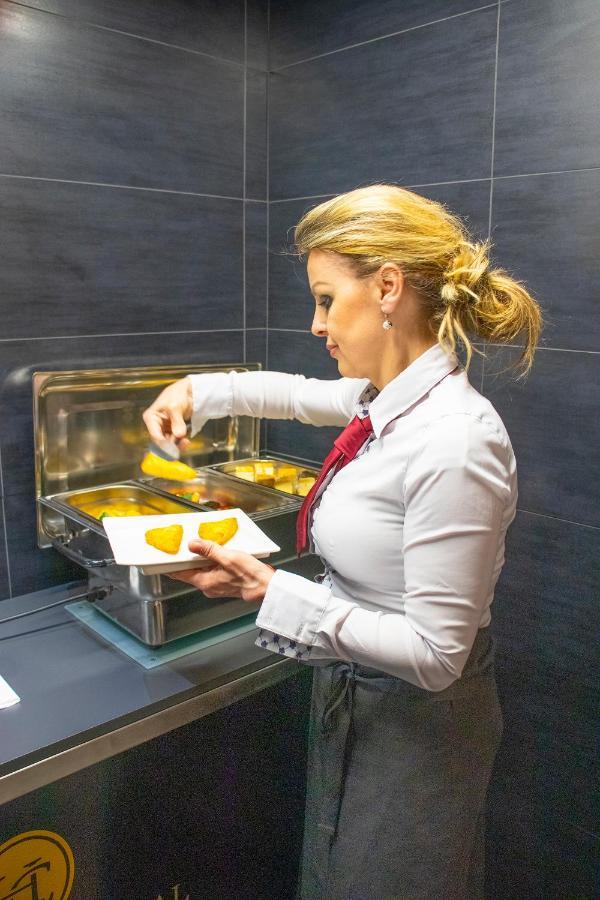 Hotel Capital With Private Wellness Nitra Bagian luar foto
