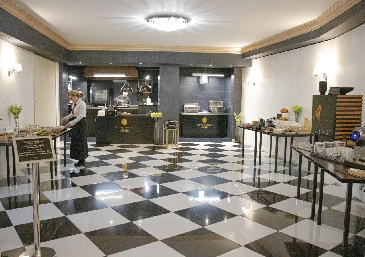 Hotel Capital With Private Wellness Nitra Bagian luar foto