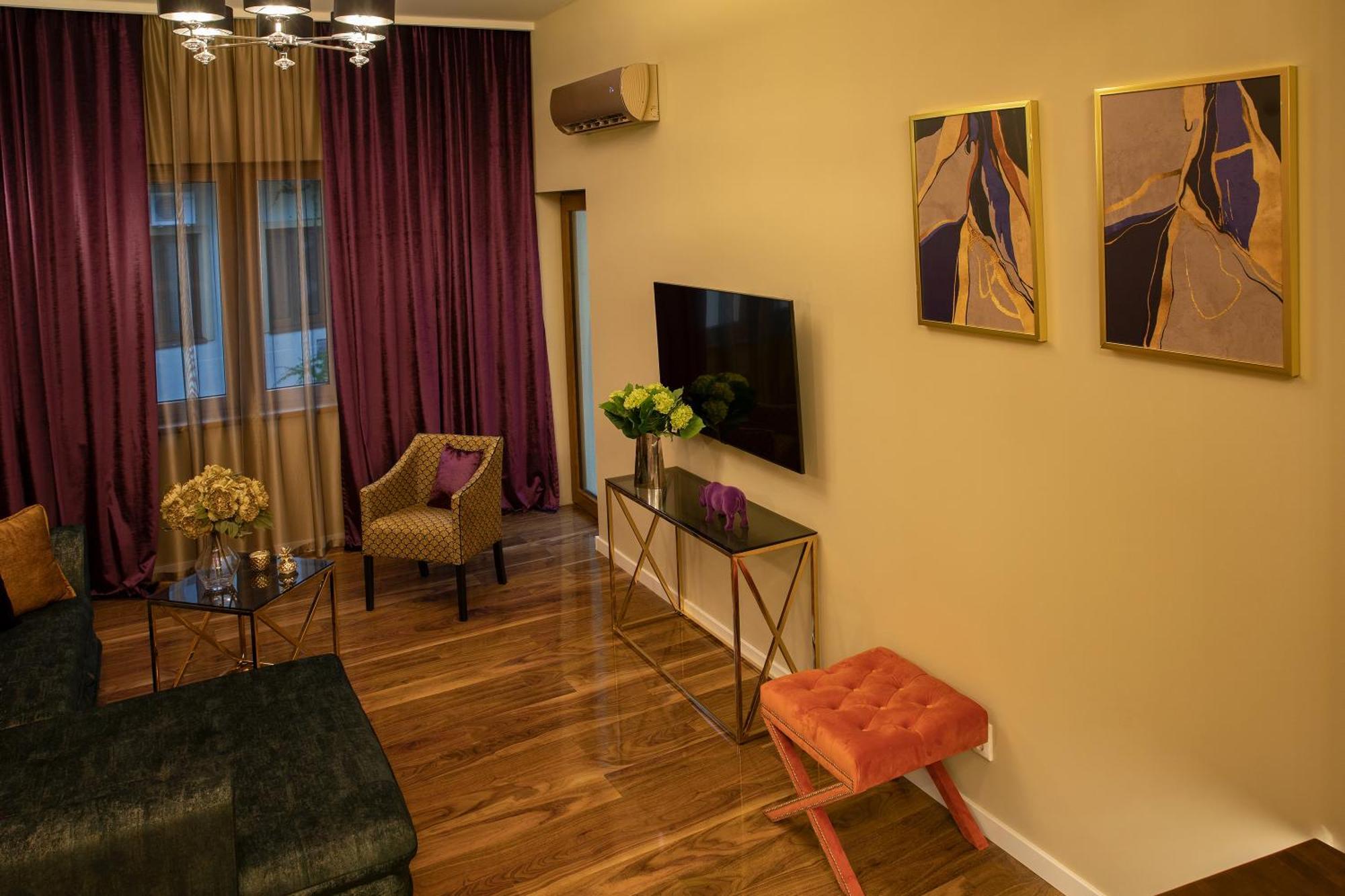 Hotel Capital With Private Wellness Nitra Bagian luar foto