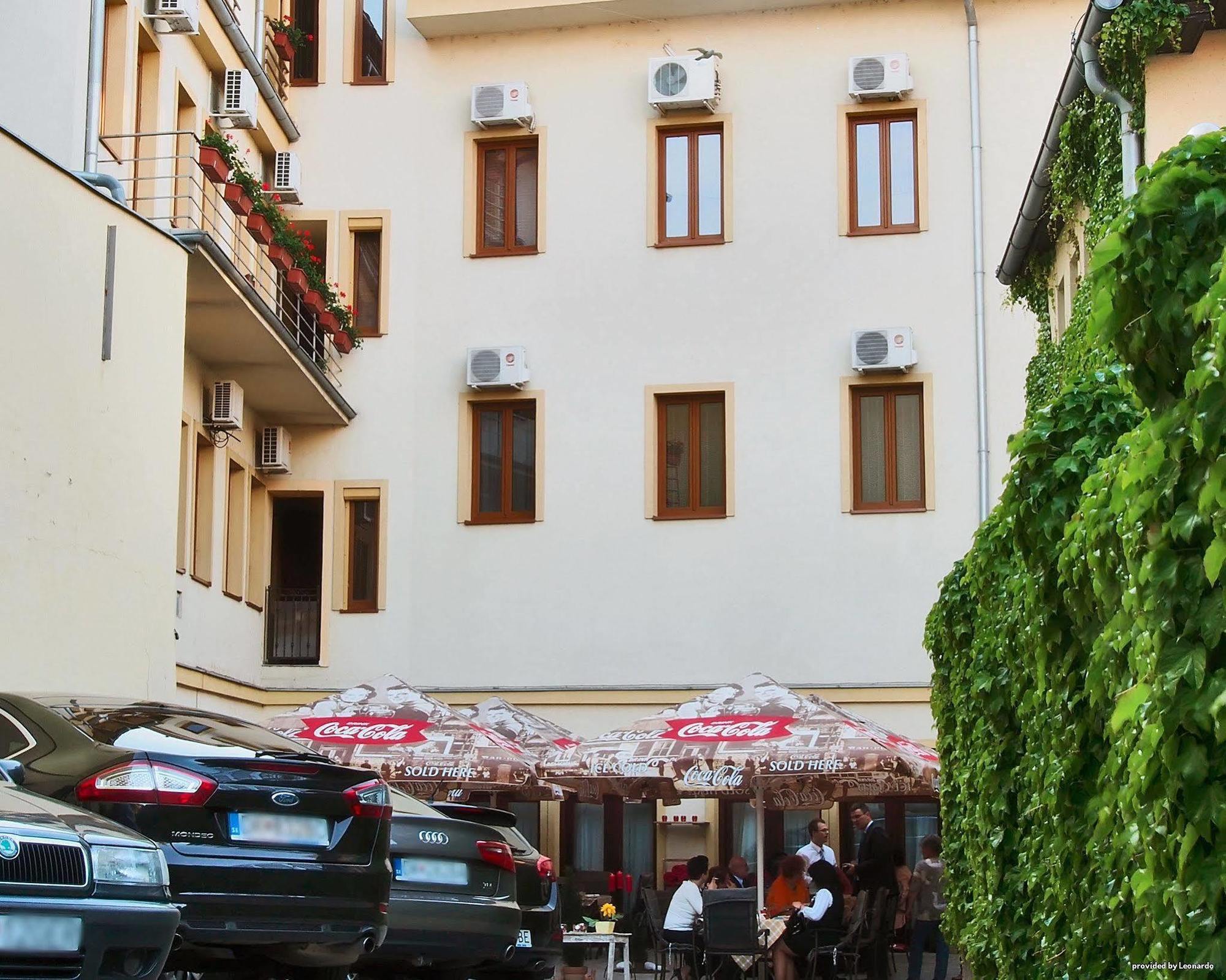 Hotel Capital With Private Wellness Nitra Bagian luar foto