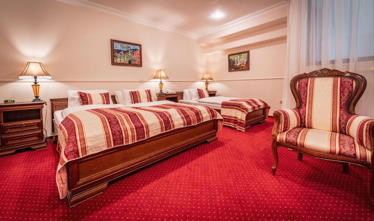 Hotel Capital With Private Wellness Nitra Bagian luar foto