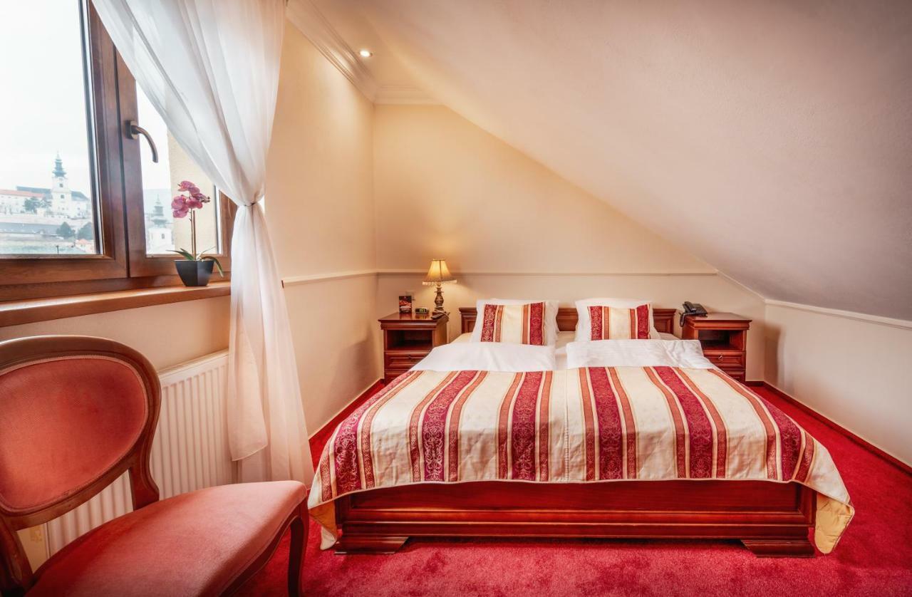 Hotel Capital With Private Wellness Nitra Bagian luar foto